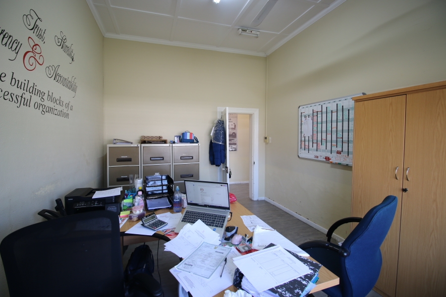 5 Bedroom Property for Sale in Berea Eastern Cape